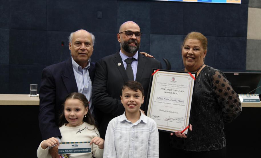 Pesquisador da UEL vence prêmio por método inovador de cirurgia para cardiopatia rara