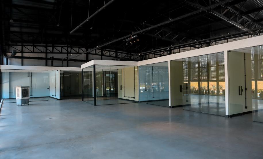 UEL recebe prédio do Centro de Inovação para ampliar conexão entre academia e empresas