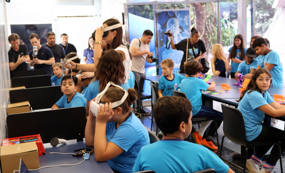 Carreta da Inovação em Londrina inicia com novidades em comemoração aos 100 atendimentos do projeto