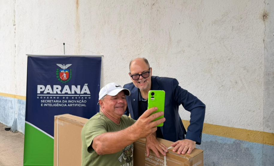 SEIA entrega 80 telas interativas para 13 municípios com o Plano Paraná Mais Cidades