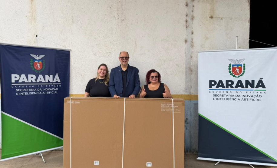 SEIA entrega 80 telas interativas para 13 municípios com o Plano Paraná Mais Cidades