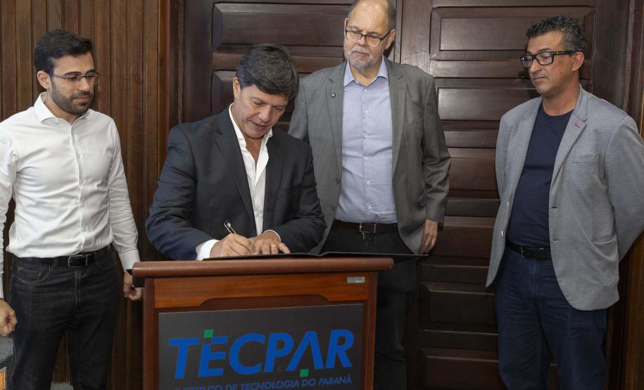 Impulso Inovador: Estado lança projeto para apoiar startups em estágio inicial Foto: Hedeson Alves/Tecpar