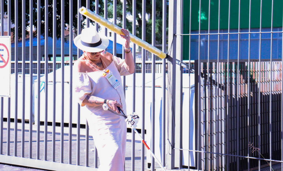 1º concurso de bengalas inteligentes para cegos premia vencedores com R$ 1 milhão