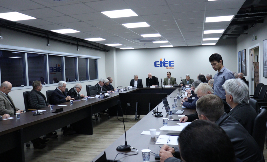 Secretário Marcos Stamm apresenta iniciativa de inovação em reunião do Movimento Pró-Paraná