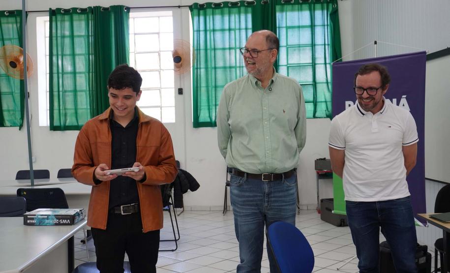 Da zona rural à inovação: programas voltados para jovens do Paraná transformam vida de estudante