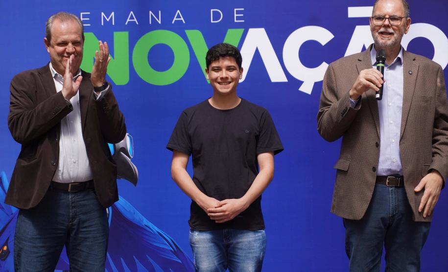Da zona rural à inovação: programas voltados para jovens do Paraná transformam vida de estudante