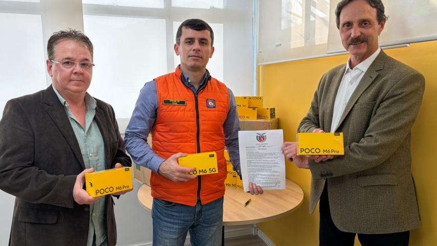 Estado equipa Defesa Civil com 1.000 celulares para fortalecer comunicação com municípios